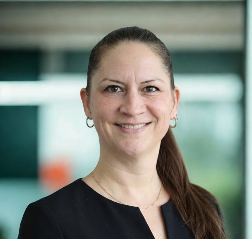 Portrait of Karin Erbacher, founder of Movementum